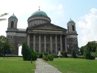 De enorme basiliek van Esztergom
