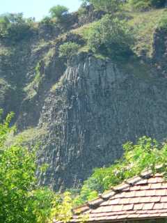 Dichter bij dan dit konden we de basaltkolommen niet benaderen
