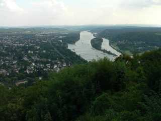 Zicht vanaf de Drachenfels over de Rijn